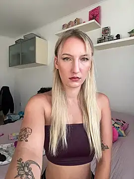 Snapshot of NattieBoo chatting on July 2026 07:10:01 AM NattieBoo online show from July 2026 07:10:01 AM