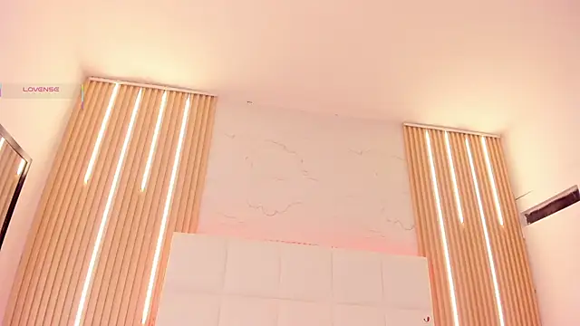 Elody rousse online show from December 2025 12:25:02 PM