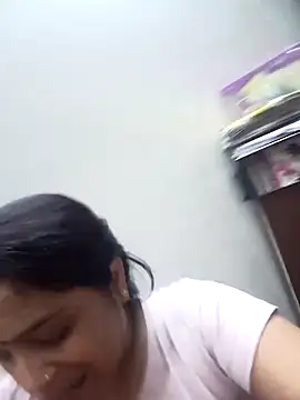 Snapshot of Trisha_71 chatting on September 2025 04:18:02 PM Trisha 71 online show from September 2025 04:18:02 PM