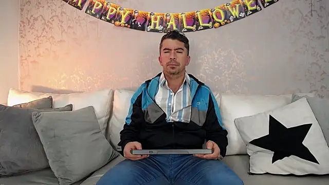 JuanKFit 45 online show from October 2025 01:47:02 PM