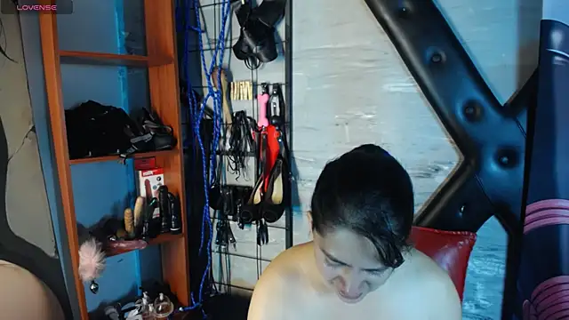 Valeria de leon online show from March 2026 01:29:02 PM