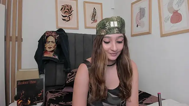 Alice Dickinssonn online show from December 2025 08:48:01 PM