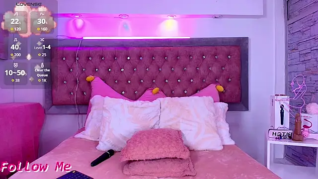 Bonn Glow online show from October 2025 04:45:01 AM