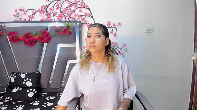 Snapshot of ManelykGonzalez chatting on September 2025 07:38:01 PM ManelykGonzalez online show from September 2025 07:38:01 PM