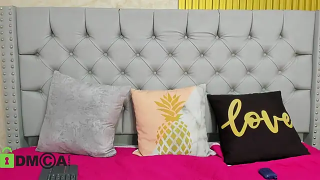 Skarlet 04 online show from November 2025 06:51:01 PM