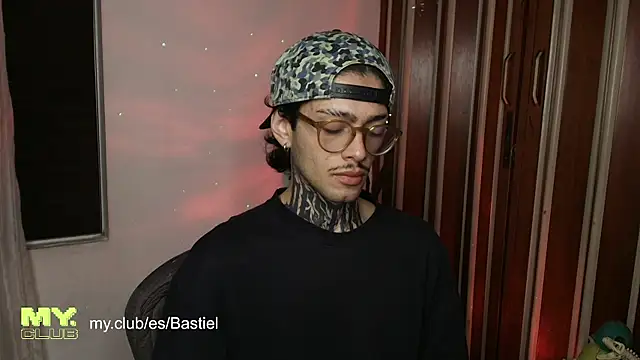 Mihail leroy online show from April 2026 11:33:02 PM