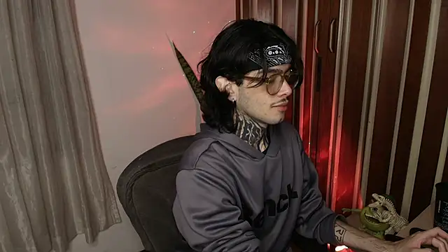 Snapshot of Mihail_leroy chatting on July 2026 01:26:01 AM Mihail leroy online show from July 2026 01:26:01 AM