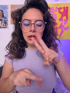 Katheerine online show from October 2025 01:06:02 AM