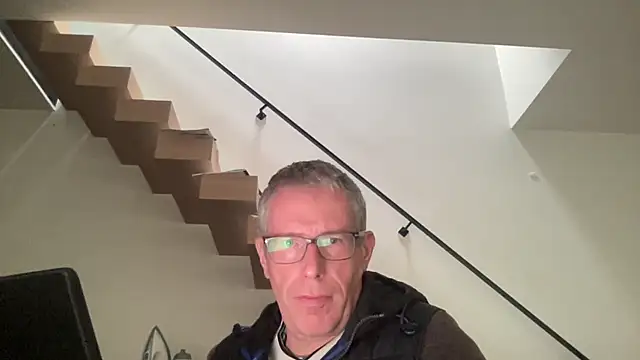 choupipat1 online show from October 2025 02:20:01 PM