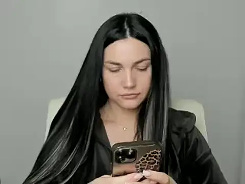 Lune Moon online show from October 2025 07:06:01 AM