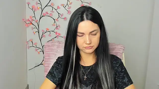 Lune Moon online show from April 2026 05:34:01 AM