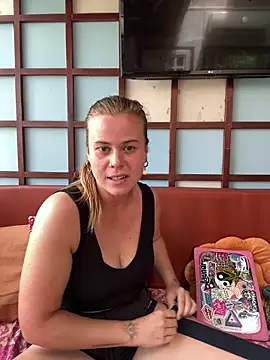 Stellamarbella online show from April 2026 06:02:02 AM