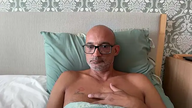 halfcastlad online show from September 2025 09:20:01 AM