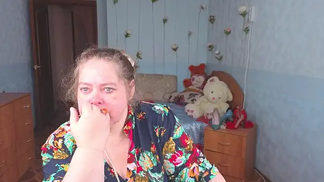 Audrey Aura online show from September 2025 05:00:02 AM