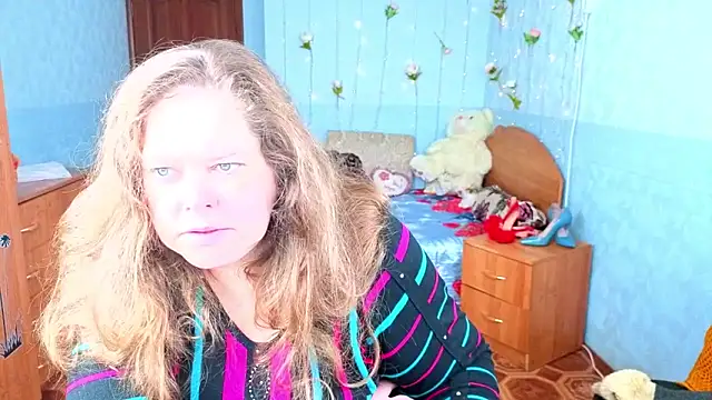 Audrey Aura online show from October 2025 05:07:01 AM