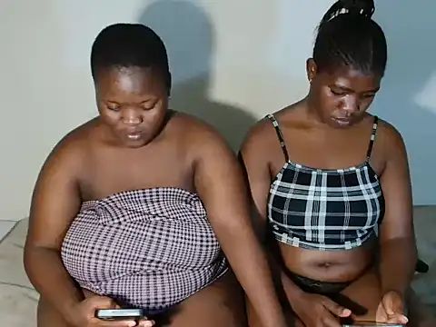 Darkcandyyx online show from October 2025 07:00:01 PM