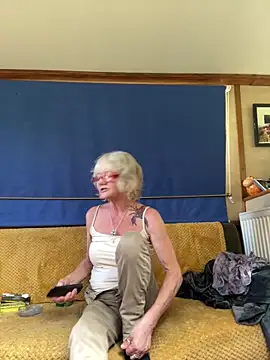 ladyboatlady online show from October 2025 12:16:01 PM