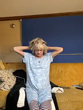 ladyboatlady online show from October 2025 07:21:02 AM