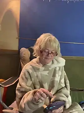 ladyboatlady online show from February 2026 07:25:02 AM