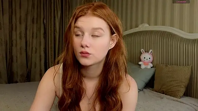 Snapshot of Juuulia_ chatting on October 2025 02:40:01 PM Juuulia online show from October 2025 02:40:01 PM