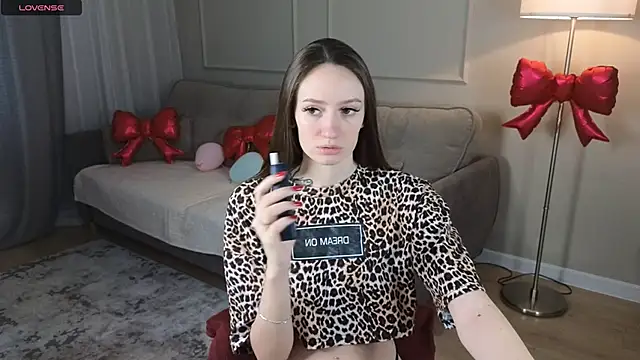 cutienaughtygirl online show from March 2026 07:46:02 AM