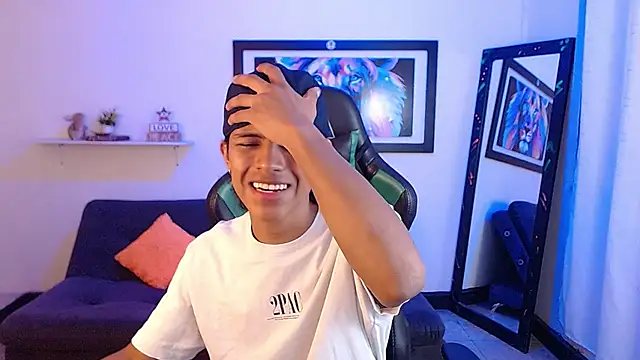 Snapshot of dreyk20 chatting on October 2025 01:22:02 PM dreyk20 online show from October 2025 01:22:02 PM