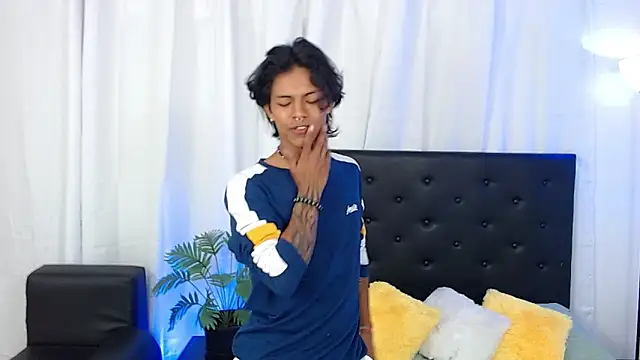 Snapshot of dreyk20 chatting on November 2025 02:40:02 PM dreyk20 online show from November 2025 02:40:02 PM