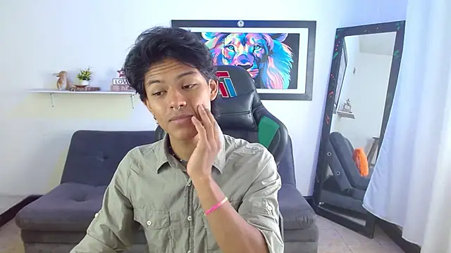 dreyk20 online show from November 2025 01:44:01 PM