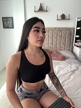 Snapshot of EmiilyEvans_ chatting on September 2025 09:51:01 PM EmiilyEvans online show from September 2025 09:51:01 PM