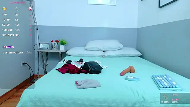 cutepetitee online show from September 2025 08:02:01 PM