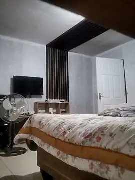 Pnice online show from October 2025 04:28:01 PM