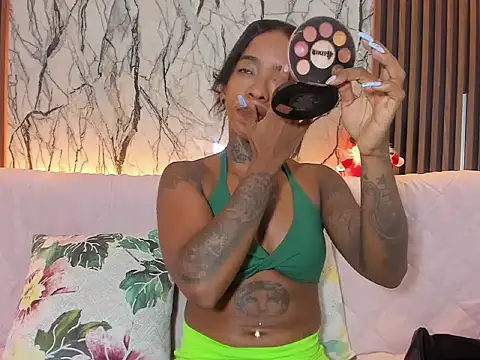 Pauline Fox online show from November 2025 11:38:01 PM