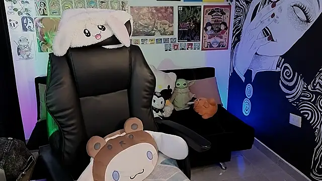 Yuhwan  online show from September 2025 05:57:01 PM