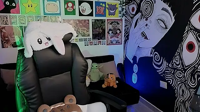 Yuhwan  online show from September 2025 11:05:01 PM