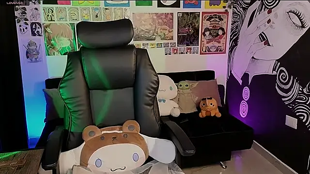 Yuhwan  online show from September 2025 11:09:02 PM