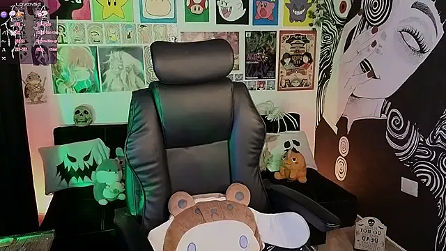 Yuhwan  online show from October 2025 11:09:01 PM