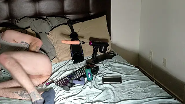 danoo84 online show from December 2025 05:57:01 AM