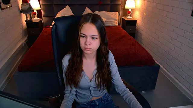 UliaNeer online show from January 2026 05:10:02 AM