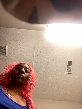 Snapshot of zanaaluvv chatting on November 2025 02:21:02 AM zanaaluvv online show from November 2025 02:21:02 AM