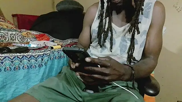 EYEzIAM online show from April 2026 04:18:01 AM