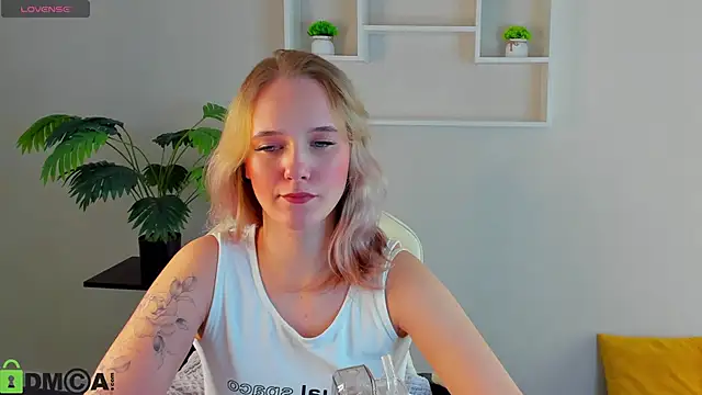 Casey Sweeet online show from October 2025 02:50:01 PM