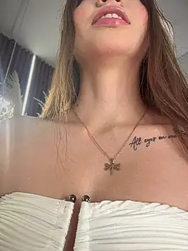 Snapshot of Anita-vega chatting on November 2025 08:10:01 PM Anita-vega online show from November 2025 08:10:01 PM