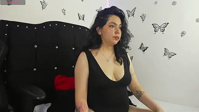 ashley-xoxo7 online show from November 2025 02:10:01 AM