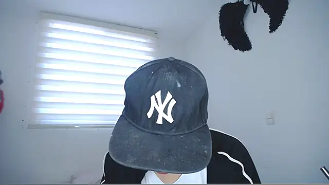 lucky stricke online show from October 2025 08:52:01 PM