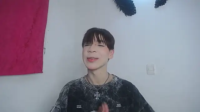 lucky stricke online show from November 2025 03:53:02 AM