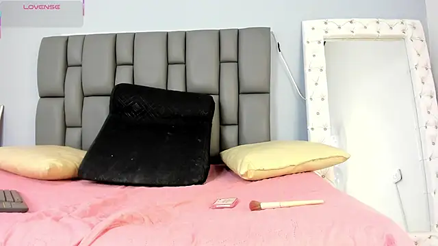 Snapshot of _jasmine_blush chatting on September 2025 12:32:02 PM jasmine blush online show from September 2025 12:32:02 PM