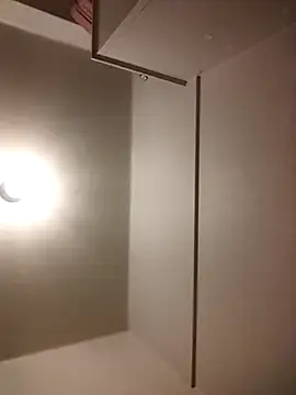 AcetousAbb online show from November 2025 07:56:02 PM