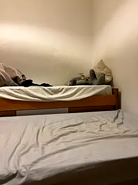 Miguel02ex online show from November 2025 09:31:01 PM