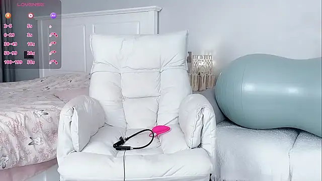 Snapshot of B-Yaya chatting on October 2025 03:51:02 PM B-Yaya online show from October 2025 03:51:02 PM