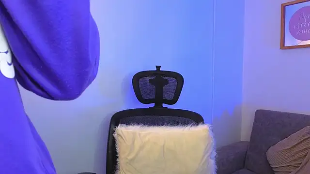 yulian vasquez online show from October 2025 12:15:01 PM